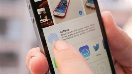 Tuy Samsung góp mặt tới 2 đại điện, nhưng iPhone 5S vẫn cho thấy ngôi vị số 1