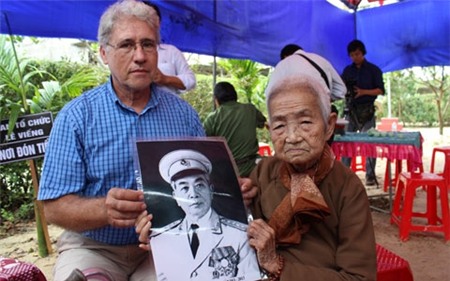 thắp hương, Đại tướng, thương binh, quê nhà, toại nguyện