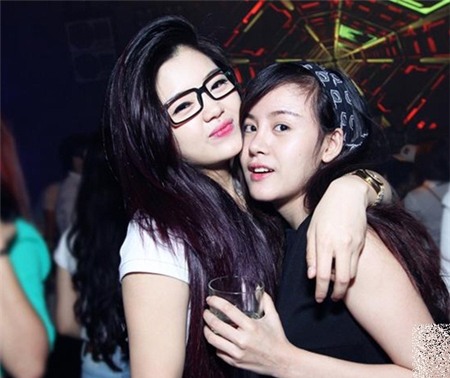 Cận cảnh gương mặt bà Tưng sau thẩm mỹ - 4