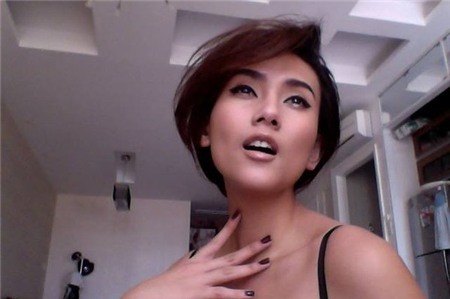 Siêu mẫu Hoàng Yến đang phải cấp cứu vì tai nạn lật xe kinh hoàng 10