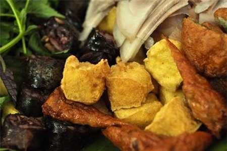 Hà Thành, Hàng Khay, Hà Nội , Bà Triệu, lợi nhuận, bún đậu mắm tôm, cửa hàng