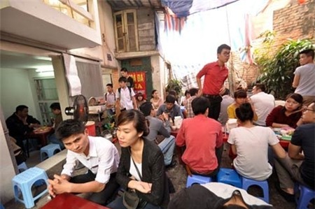 Hà Thành, Hàng Khay, Hà Nội , Bà Triệu, lợi nhuận, bún đậu mắm tôm, cửa hàng