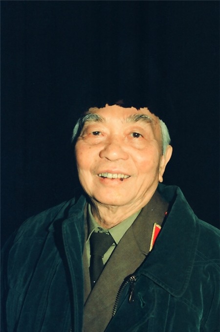 Nhìn lại những khoảnh khắc vui vẻ của Đại tướng Võ Nguyên Giáp