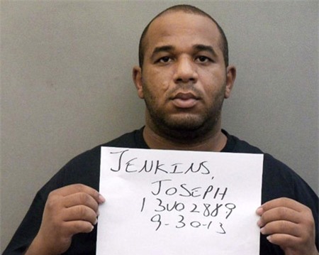 Ảnh buộc tội Walker và Jenkins