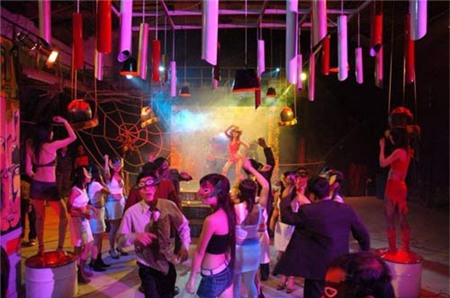 Thanh Thúy bất ngờ sexy đến