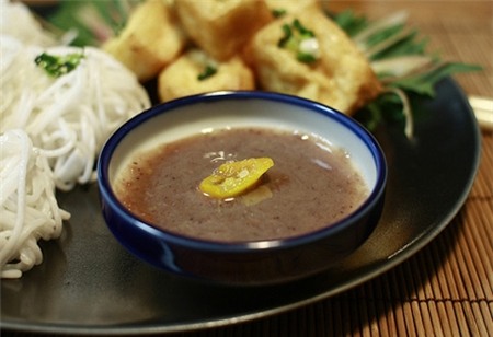 đặc sản, tiết canh, thịt chó, mắm tôm, trứng vịt lộn, đặc sản Việt Nam, món ăn lạ,