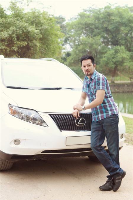 Long Nhật tình tứ với bạn trai bên xế 4 tỷ đồng - 11