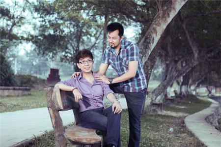 Long Nhật tình tứ với bạn trai bên xế 4 tỷ đồng - 5