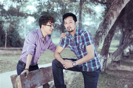 Long Nhật tình tứ với bạn trai bên xế 4 tỷ đồng - 7