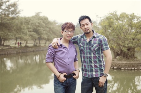 Long Nhật tình tứ với bạn trai bên xế 4 tỷ đồng - 8