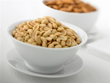 Những thực phẩm bé cần tránh trong thời kỳ tập ăn dặm 2