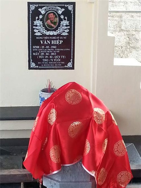 Đưa tro cốt NSƯT Văn Hiệp về nơi yên nghỉ - 4