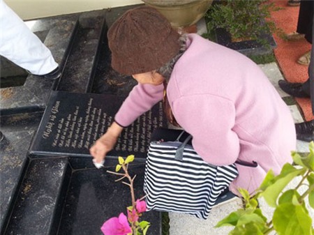 Đưa tro cốt NSƯT Văn Hiệp về nơi yên nghỉ - 6