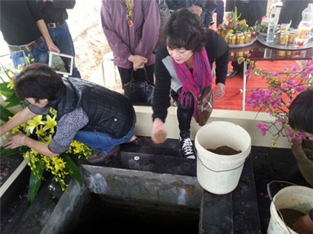 Đưa tro cốt NSƯT Văn Hiệp về nơi yên nghỉ - 8