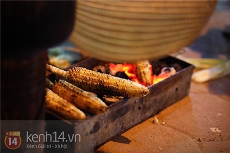 Ngô nướng - món quà của mùa đông Hà Nội 4