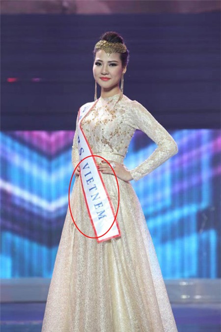 Trần Thị Quỳnh xin lỗi vì đeo dải băng sai - 3