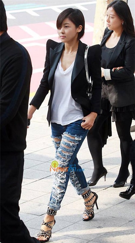 Sửng sốt trước mốt quần 