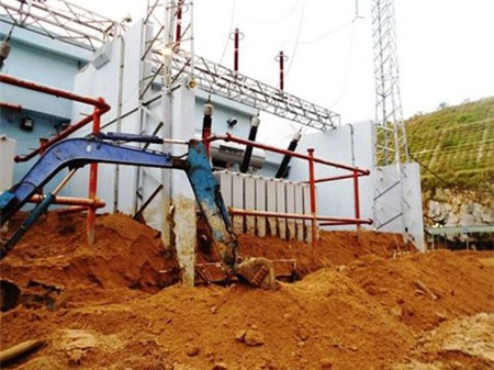 Lũ-lụt, dân, thiệt-hại, nguyên-nhân, tranh-cãi, thủy-điện, rừng, thiên-tai, xả , hồ-chứa, dự-báo.