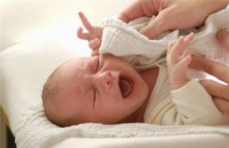 Trẻ bị viêm phế quản không nhất thiết phải dùng kháng sinh