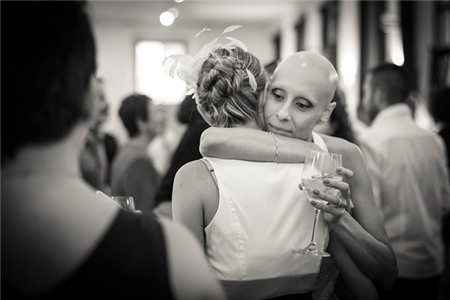 Bộ ảnh cưới đẹp ngỡ ngàng của cô dâu bị ung thư 27