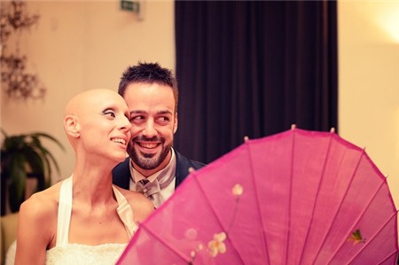 Bộ ảnh cưới đẹp ngỡ ngàng của cô dâu bị ung thư 32