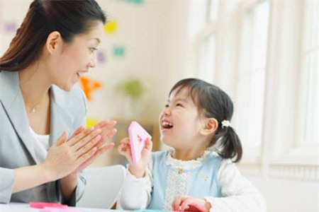 8 bí quyết để không cáu giận với con của mẹ Nhật 1