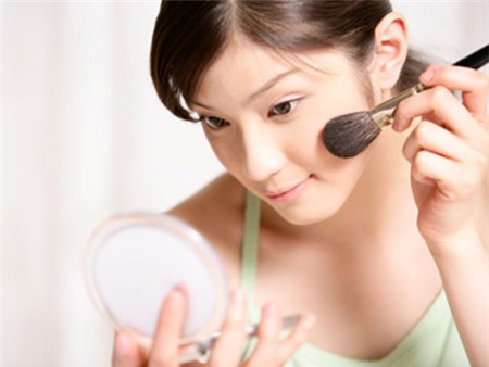 Cách kiểm tra mỹ phẩm giả và