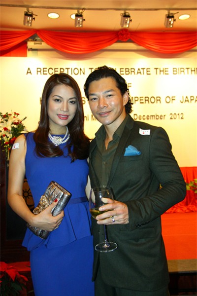 Sánh đôi dự sự kiện 12/2012