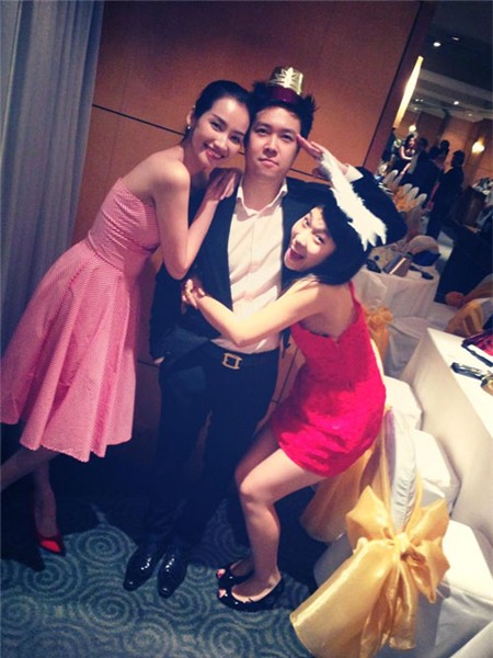 Hà Hồ hạnh phúc bên chồng con - 9