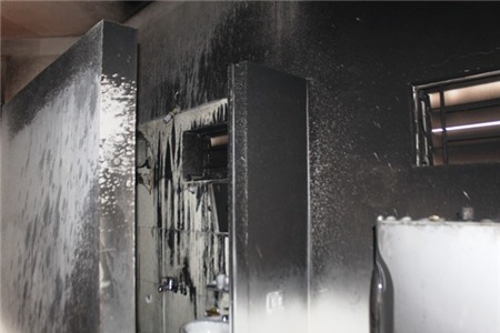 Khu nhà tắm, vệ sinh bị ám khói sau vụ hỏa hoạn