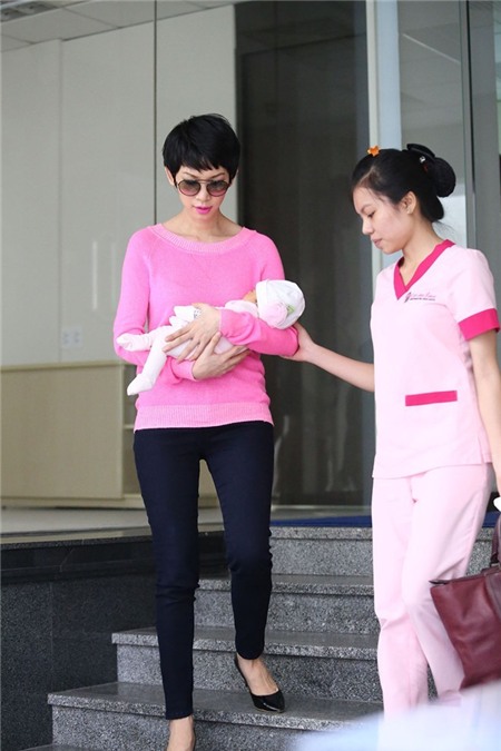 Xuân Lan: 'Muốn biết cha đứa bé là ai, cứ nhắn tin cho tôi' | Xuân Lan,siêu mẫu Xuân Lan,Bé Thỏ con xuân lan,Xuân Lan cha bé Thỏ