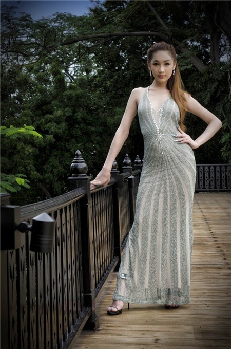 Cận cảnh nhan sắc mỹ nhân chuyển giới là 