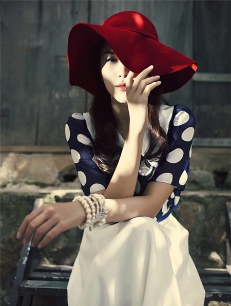 Học Sao Việt diện mũ rộng vành đón xuân - 13