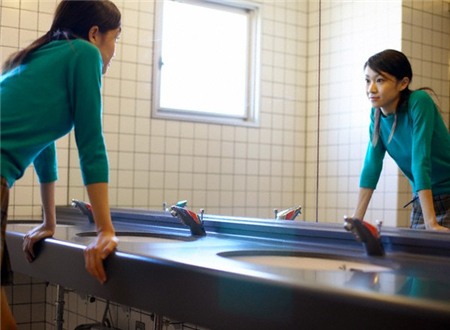 Câu chuyện bi hài xung quanh WC công sở 3