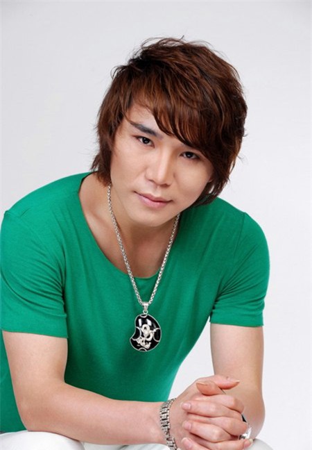 Chấn động clip ca sĩ Châu Việt Cường đòi đánh giết chủ quán nước