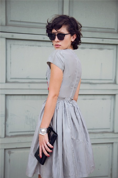 9 dáng váy midi bạn nên có trong mùa xuân 21