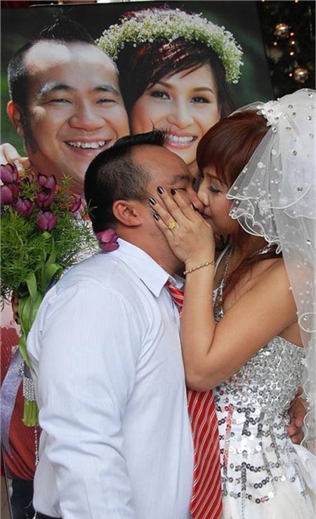 Vợ Hiếu Hiền có 