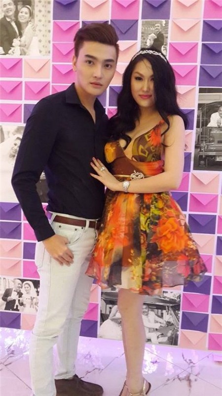 Toàn cảnh tiệc cưới của 