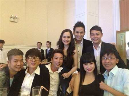 Toàn cảnh tiệc cưới của 