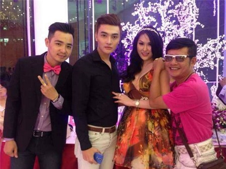 Toàn cảnh tiệc cưới của