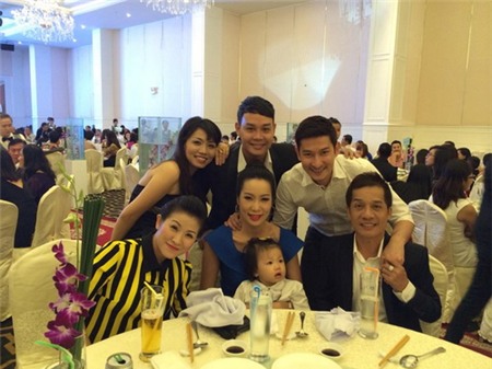 Toàn cảnh tiệc cưới của