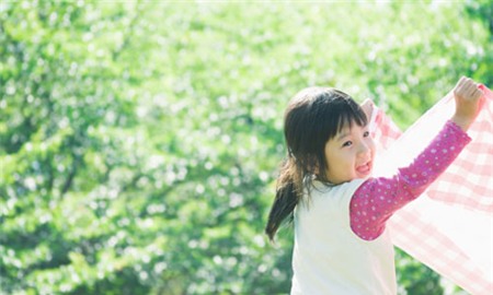 Những hoạt động thú vị để cha mẹ chơi cùng trẻ mới biết đi 3