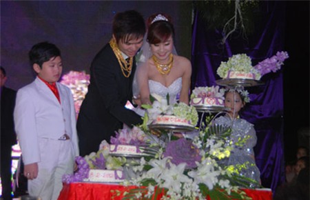 đám cưới, đại gia, gãy cổ, vàng, kiềng vàng, lắc vàng, siêu đám cưới, Hương Sơn, Hà Tĩnh