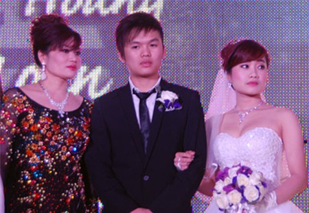 đám cưới, đại gia, gãy cổ, vàng, kiềng vàng, lắc vàng, siêu đám cưới, Hương Sơn, Hà Tĩnh