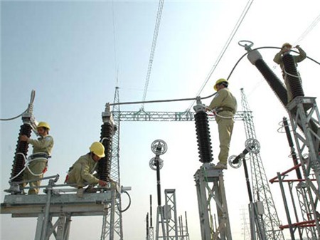 EVN xin tăng giá truyền tải điện