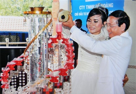 đại-gia-Lê-Ân, đám-cưới, vợ-trẻ, siêu-giường