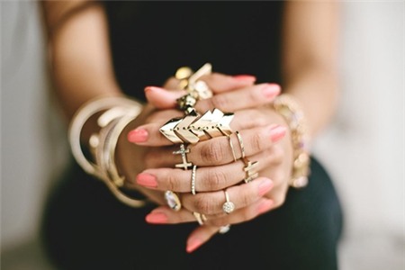 Học Jun Ji Hyun đeo midi ring 'chất lừ' - 19