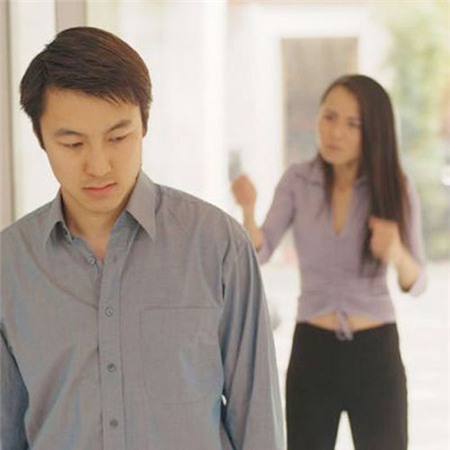 Bi hài cứ “chiến tranh” là chồng đòi lại của hồi môn 1