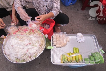 Thế giới quà vặt hấp dẫn tại chợ Cồn, Đà Nẵng 3