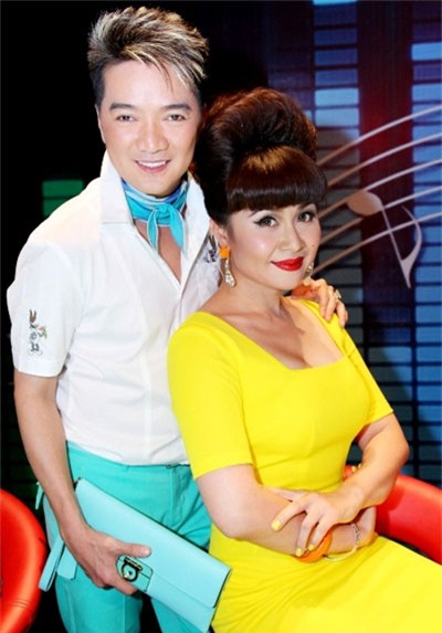 Mr Đàm tặng chăn 